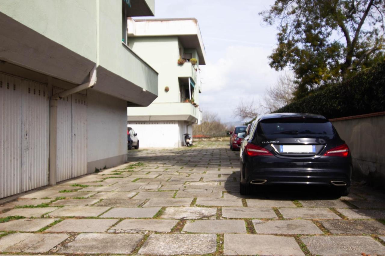1Km Dalla Torre Appart. Con Balcone E Posto Auto Pisa Buitenkant foto